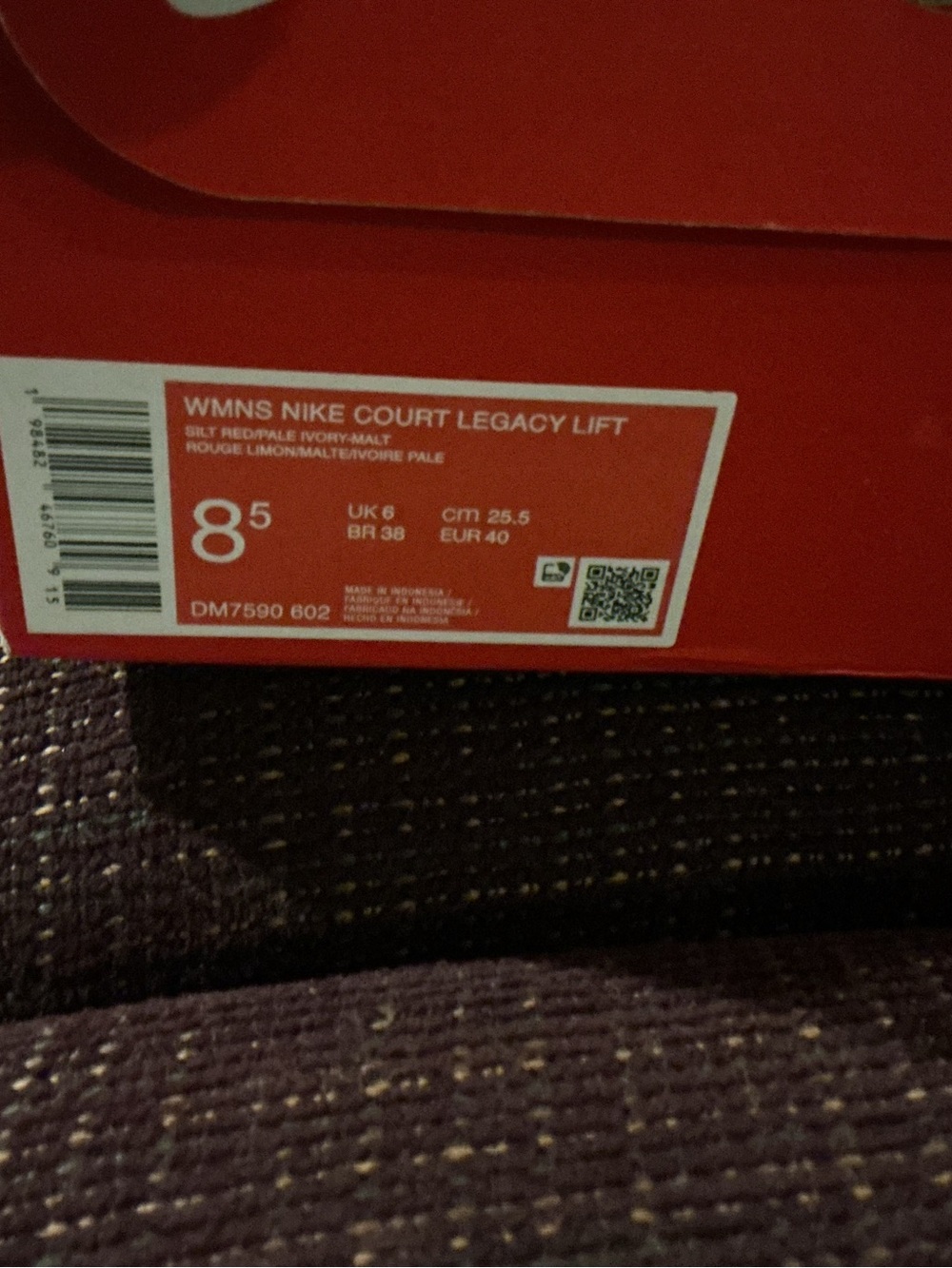 Nike Court Legacy Lift light pink color way. Women’s 8.5 Style DM7590 602. - Picture 8 of 8